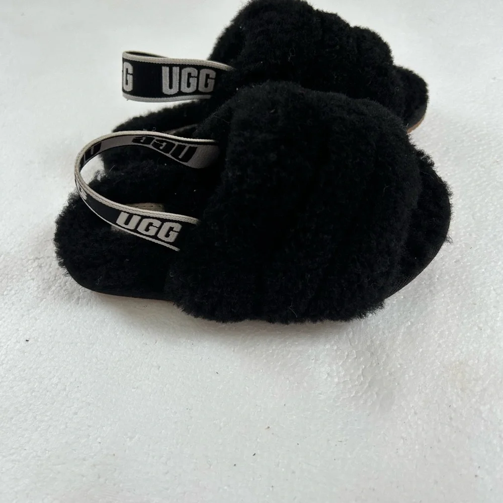 UGG Fluff Yeah slides Shearling Slingback Sandal slippers shoes black toddler